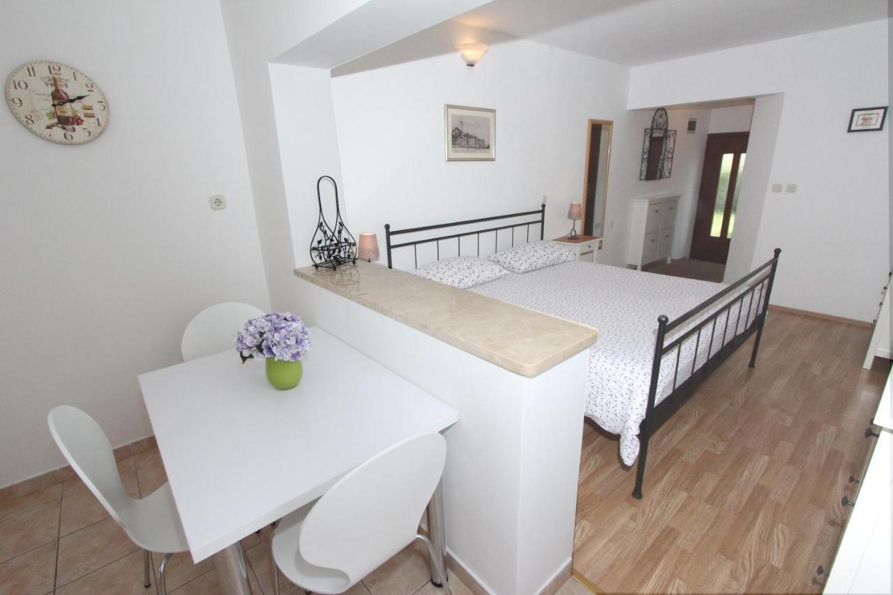 Apartments Mirela Rovinj Exterior foto